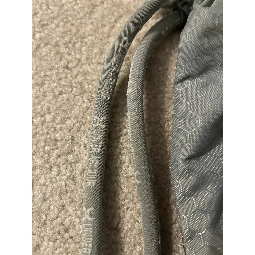 Under Armour Ozsee Sackpack Drawstring Bag - Grey Hex Pattern Mesh Pocket Gym